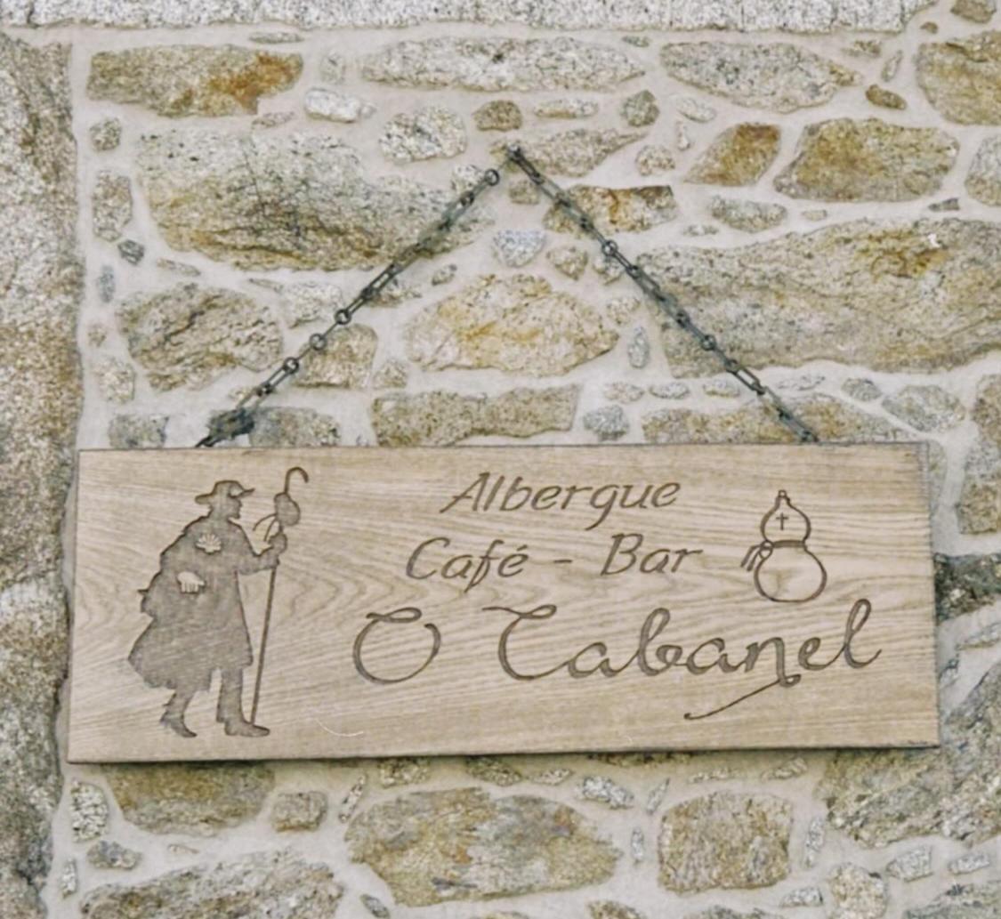 O Cabanel Albergue-Bar Villastose Exterior photo